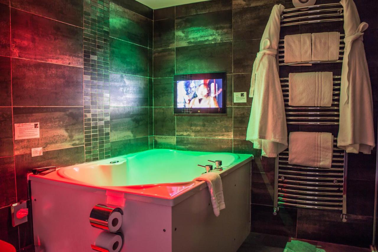 The Howbeck & The Retreat Incl Off-Site Health Club And Parking Ev Point Available Віндермір Екстер'єр фото